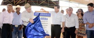 Governador Marconi Perillo e o prefeito Athos Ferronato inauguram obras em São João D’Aliança