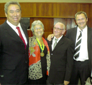 Dona Romilda e Seo Andalécio com os filhosn Divaldo e Marcos Rinco, família dedicada ao trabalho social.