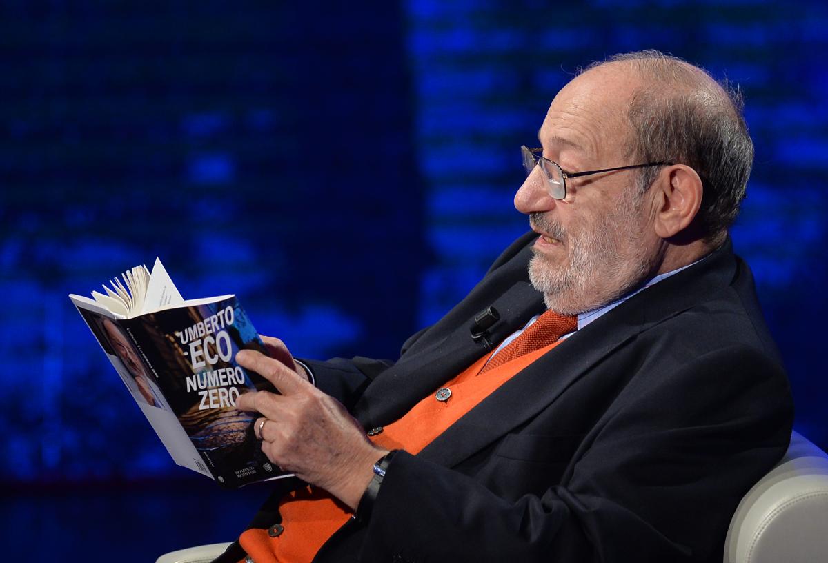 Umberto Eco - "Quem não lê, aos 70 anos terá vivido só uma vida. Quem lê, terá vivido 5 mil anos. A leitura é uma imortalidade de trás para frente". 
