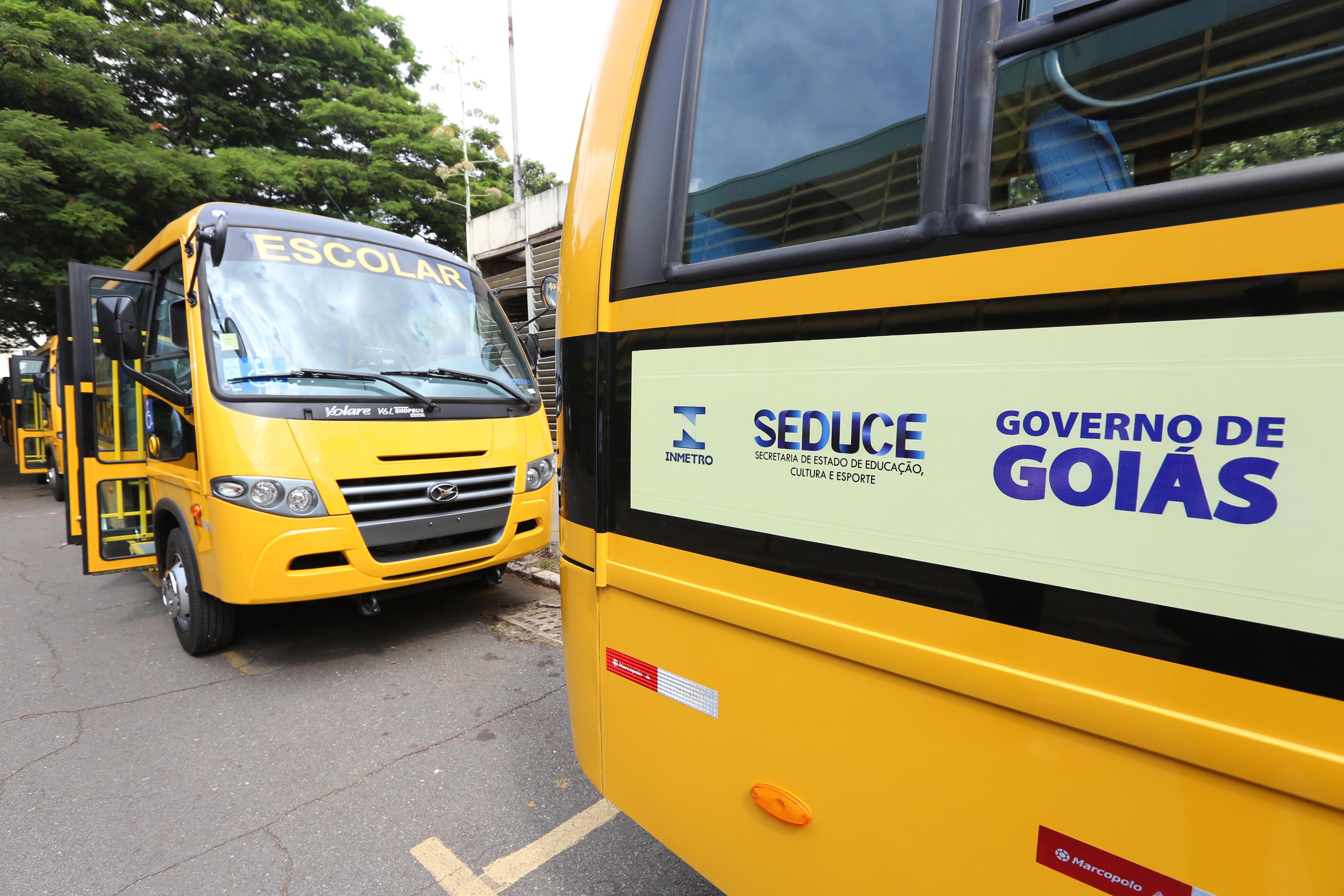 Os ônibus atendem todos os requisitos de modernidade e estão equipados com tecnologia de  acessibilidade.