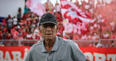 VETERANO DOS GRAMADOS – Aos 78 anos, Aderbal Lana retorna à Série B como técnico mais experiente do Brasil.