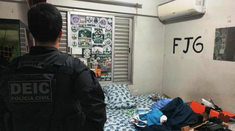 “OPERAÇÃO ÚLTIMA RODADA” – Polícia Civil (GO) prende membros de torcida organizada por emboscada violenta a torcedores rivais.