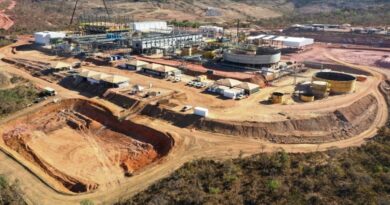 TERRAS RARAS – Governo de Goiás debate parcerias com número 2 da diplomacia dos EUA.