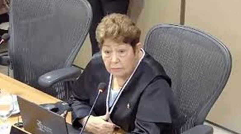 APÓS LIMITE NOS ‘PENDURICALHOS’ – Desembargadora diz que categoria pode entrar em ‘regime de escravidão’.